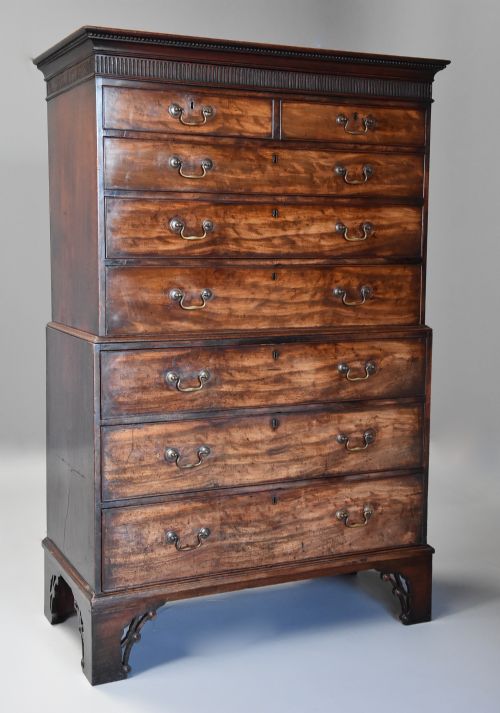 LATE 18TH CENTURY MAHOGANY PROVINCIAL CHEST ON CHEST WITH UNUSUAL FEATURES OF EXCEPTIONAL PATINA - ADDITIONAL PHOTO 2