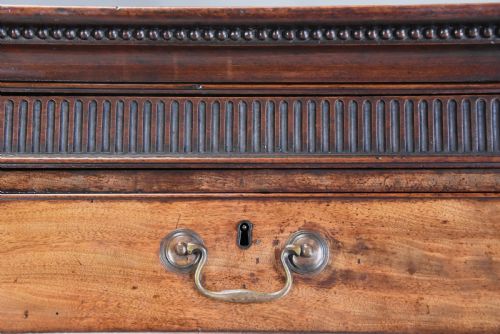LATE 18TH CENTURY MAHOGANY PROVINCIAL CHEST ON CHEST WITH UNUSUAL FEATURES OF EXCEPTIONAL PATINA - ADDITIONAL PHOTO 4