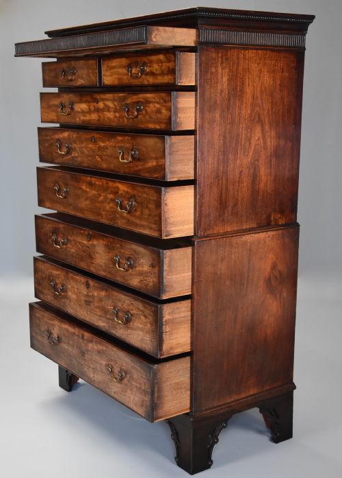LATE 18TH CENTURY MAHOGANY PROVINCIAL CHEST ON CHEST WITH UNUSUAL FEATURES OF EXCEPTIONAL PATINA - ADDITIONAL PHOTO 5