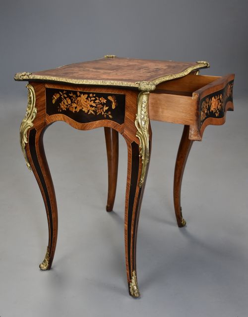 FINE QUALITY MID 19TH CENTURY KINGWOOD INLAID CENTRE TABLE IN THE FRENCH STYLE - ADDITIONAL PHOTO 10