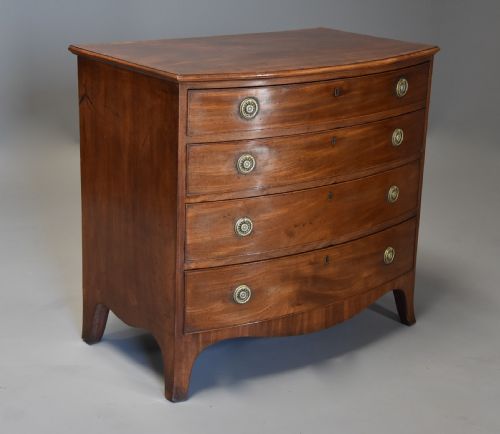 FINE QUALITY LATE 18TH CENTURY MAHOGANY BOW FRONT CHEST OF DRAWERS OF GOOD PATINA - ADDITIONAL PHOTO 2