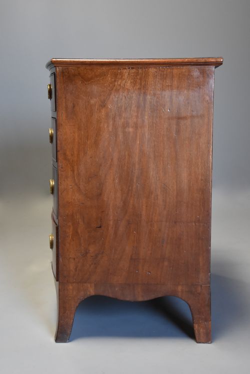 FINE QUALITY LATE 18TH CENTURY MAHOGANY BOW FRONT CHEST OF DRAWERS OF GOOD PATINA - ADDITIONAL PHOTO 6