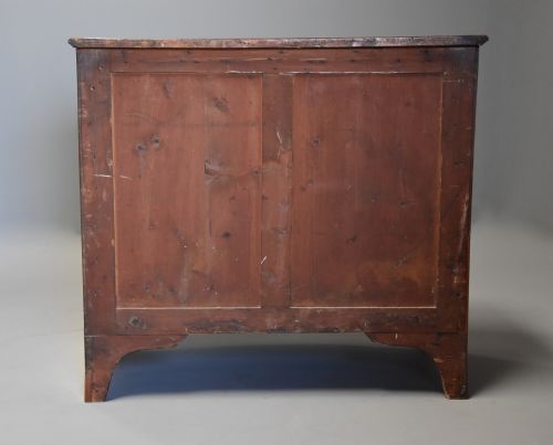 FINE QUALITY LATE 18TH CENTURY MAHOGANY BOW FRONT CHEST OF DRAWERS OF GOOD PATINA - ADDITIONAL PHOTO 9