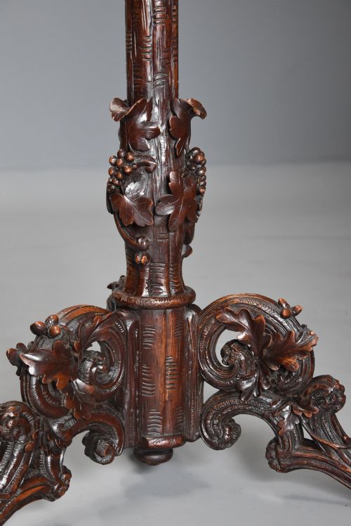 LATE 19TH CENTURY FINE QUALITY PROFUSELY CARVED BLACK FOREST CARVED LINDEN WOOD CENTRE TABLE - ADDITIONAL PHOTO 4