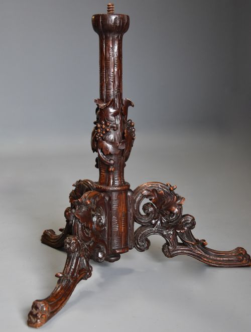 LATE 19TH CENTURY FINE QUALITY PROFUSELY CARVED BLACK FOREST CARVED LINDEN WOOD CENTRE TABLE - ADDITIONAL PHOTO 5