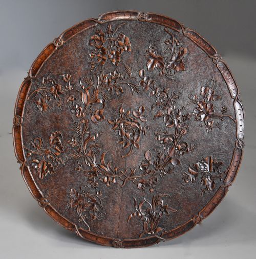 LATE 19TH CENTURY FINE QUALITY PROFUSELY CARVED BLACK FOREST CARVED LINDEN WOOD CENTRE TABLE - ADDITIONAL PHOTO 9