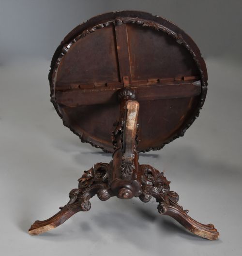 LATE 19TH CENTURY FINE QUALITY PROFUSELY CARVED BLACK FOREST CARVED LINDEN WOOD CENTRE TABLE - ADDITIONAL PHOTO 11
