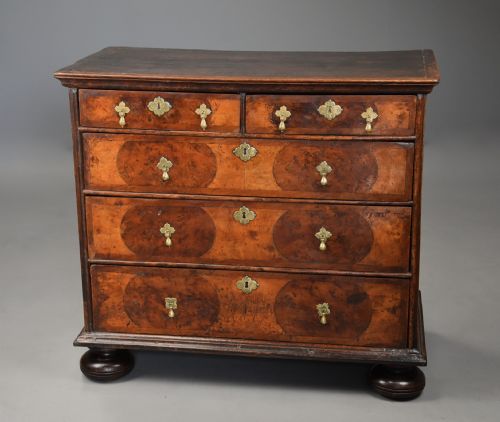 RARE FINE LATE 17TH CENTURY WILLIAM MARY YEW WOOD WALNUT CHEST OF DRAWERS WITH SUPERB PATINA - ADDITIONAL PHOTO 3