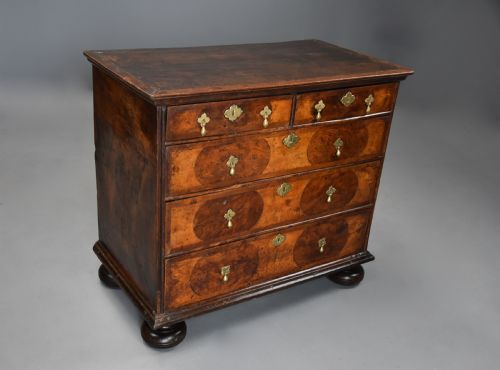 RARE FINE LATE 17TH CENTURY WILLIAM MARY YEW WOOD WALNUT CHEST OF DRAWERS WITH SUPERB PATINA - ADDITIONAL PHOTO 5