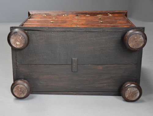 RARE FINE LATE 17TH CENTURY WILLIAM MARY YEW WOOD WALNUT CHEST OF DRAWERS WITH SUPERB PATINA - ADDITIONAL PHOTO 15