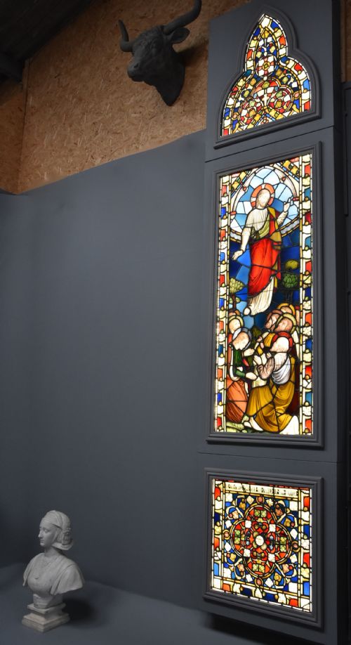 STUNNING LARGESCALE MID 19TH CENTURY EARLIER HIGHLY DECORATIVE STAINED GLASS TRIPTYCH - ADDITIONAL PHOTO 13