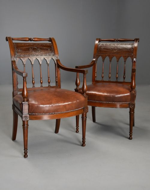 SUPERB QUALITY RARE PAIR OF LATE 18TH CENTURY FRENCH DIRECTOIRE STYLE WALNUT OPEN ARMCHAIRS