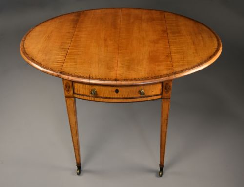 RARE LATE 18TH CENTURY SOLID FIDDLEBACK SYCAMORE PEMBROKE TABLE OF FINE PATINA - ADDITIONAL PHOTO 4