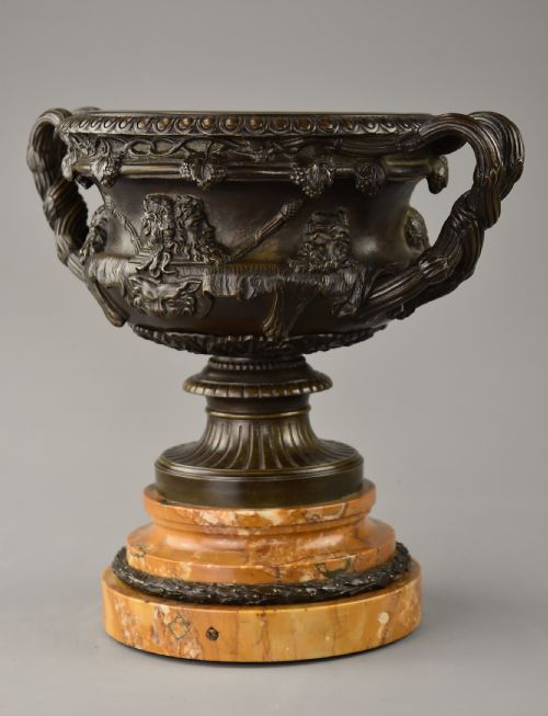 LATE 19TH CENTURY GRAND TOUR BRONZE REDUCTION OF 'THE WARWICK VASE' AFTER THE ANTIQUE - ADDITIONAL PHOTO 1