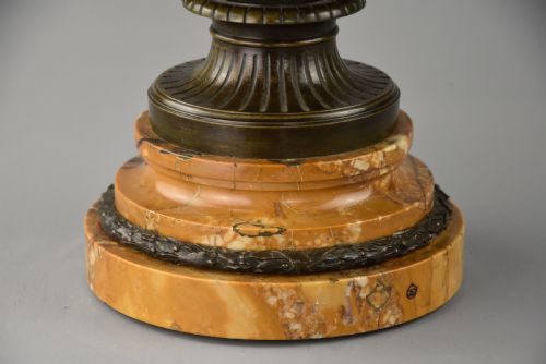 LATE 19TH CENTURY GRAND TOUR BRONZE REDUCTION OF 'THE WARWICK VASE' AFTER THE ANTIQUE - ADDITIONAL PHOTO 8