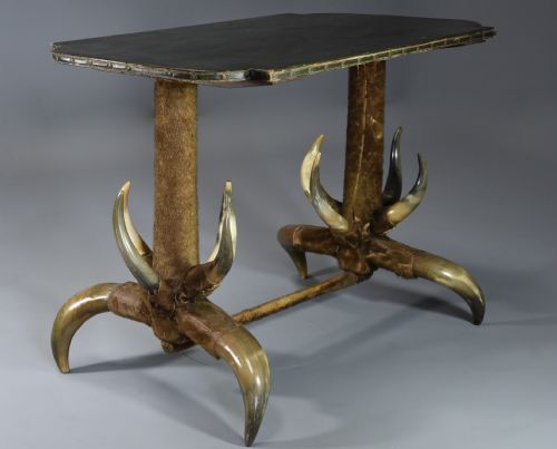 LATE 19TH CENTURY HIGHLY DECORATIVE UNUSUAL GERMAN COW HORN TABLE IN ORIGINAL CONDITION - ADDITIONAL PHOTO 2