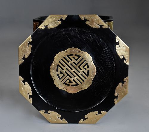 EARLY 20TH CENTURY HIGHLY DECORATIVE ORIENTAL EBONISED BRASS OCTAGONAL OCCASIONAL TABLE - ADDITIONAL PHOTO 9