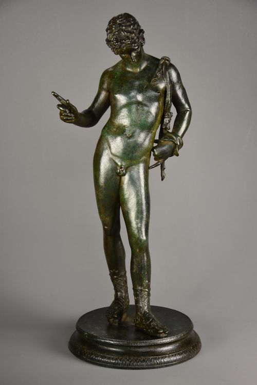 LARGE LATE 19TH CENTURY GRAND TOUR NEAPOLITAN BRONZE FIGURE OF NARCISSUS OR BACCHUS AFTER THE ANTIQUE WITH GREEN PATINATION
