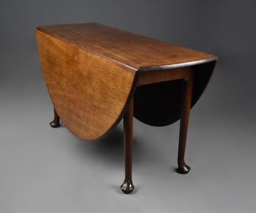 LARGE MID 18TH CENTURY SOLID WALNUT DROP LEAF DINING TABLE WITH FINE FADED PATINA - ADDITIONAL PHOTO 2
