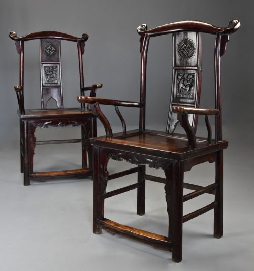 SUPER PAIR OF LATE 19TH CENTURY CHINESE ELM YOKEBACK ARMCHAIRS OF GOOD PATINA WITH ORIGINAL RED LACQUER - ADDITIONAL PHOTO 1