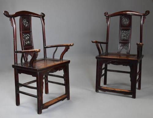 SUPER PAIR OF LATE 19TH CENTURY CHINESE ELM YOKEBACK ARMCHAIRS OF GOOD PATINA WITH ORIGINAL RED LACQUER - ADDITIONAL PHOTO 4