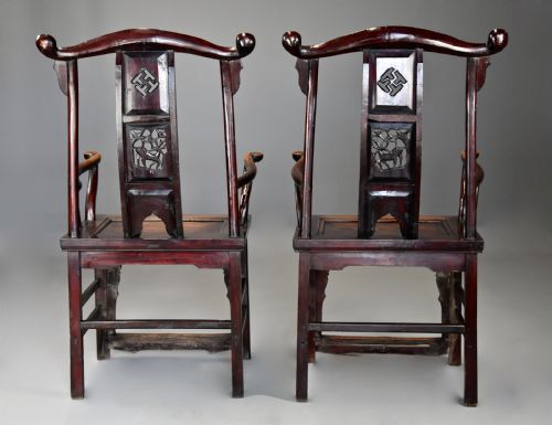 SUPER PAIR OF LATE 19TH CENTURY CHINESE ELM YOKEBACK ARMCHAIRS OF GOOD PATINA WITH ORIGINAL RED LACQUER - ADDITIONAL PHOTO 10
