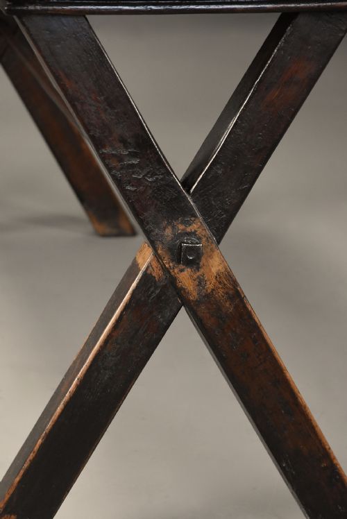 EARLY 19TH CENTURY SYCAMORE TRESTLE ENDED TAVERN TABLE OF FINE PATINA - ADDITIONAL PHOTO 11