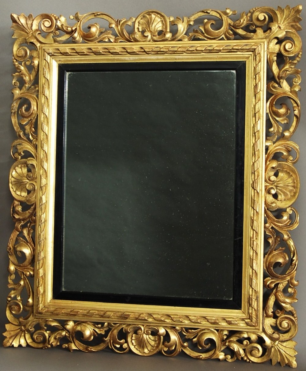 Late 19th century Florentine carved gilt wood mirror