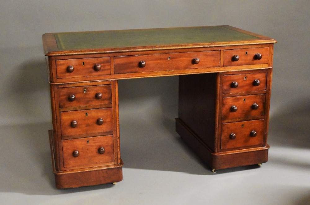 Late 19th century mahogany pedestal desk of small proportions