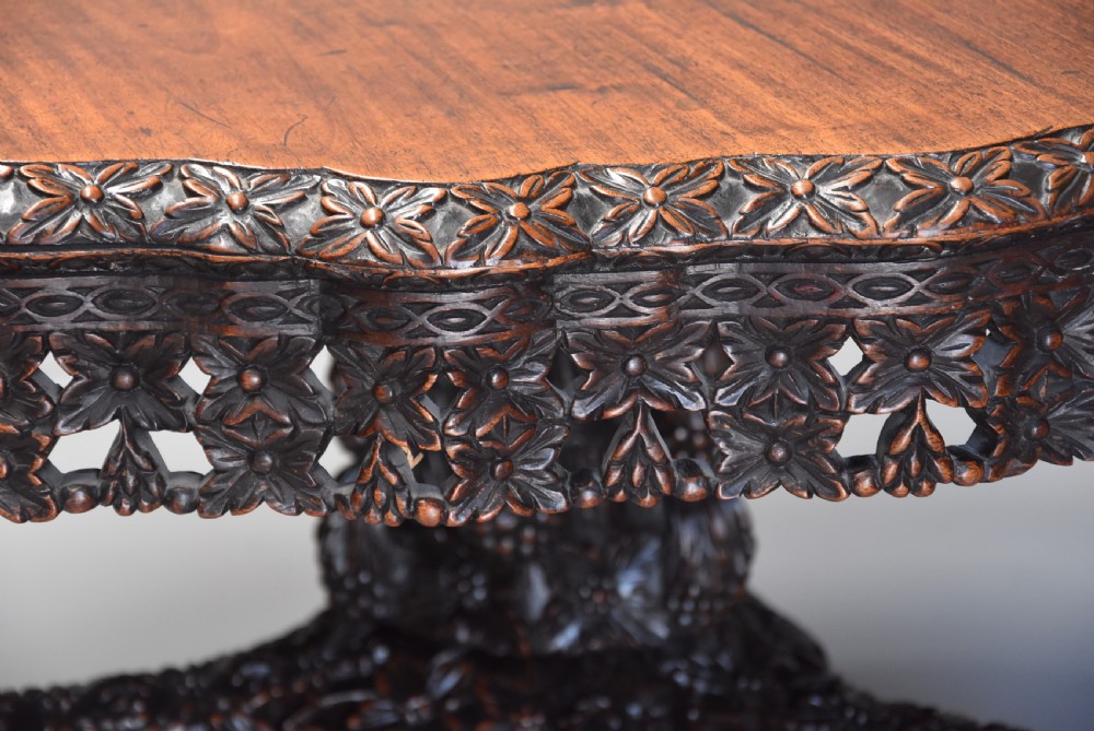Large highly decorative 19th century Anglo Indian padouk centre table of circular form View VII