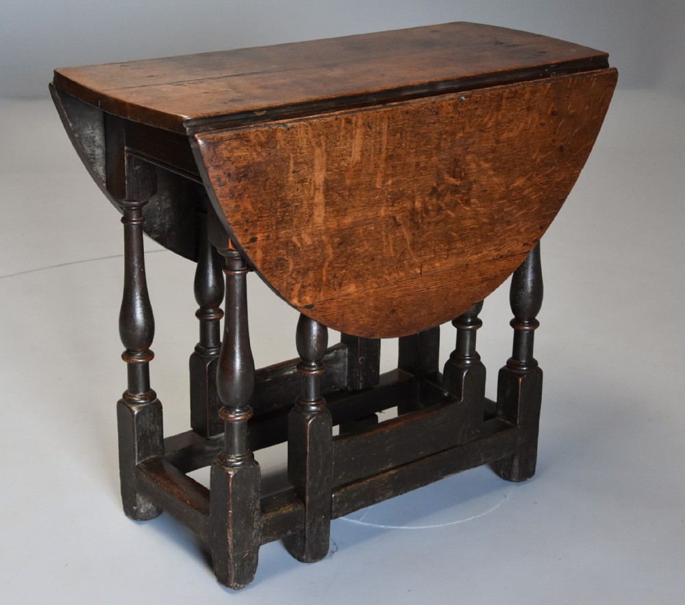 Late 17th century small oak gateleg table of good patina