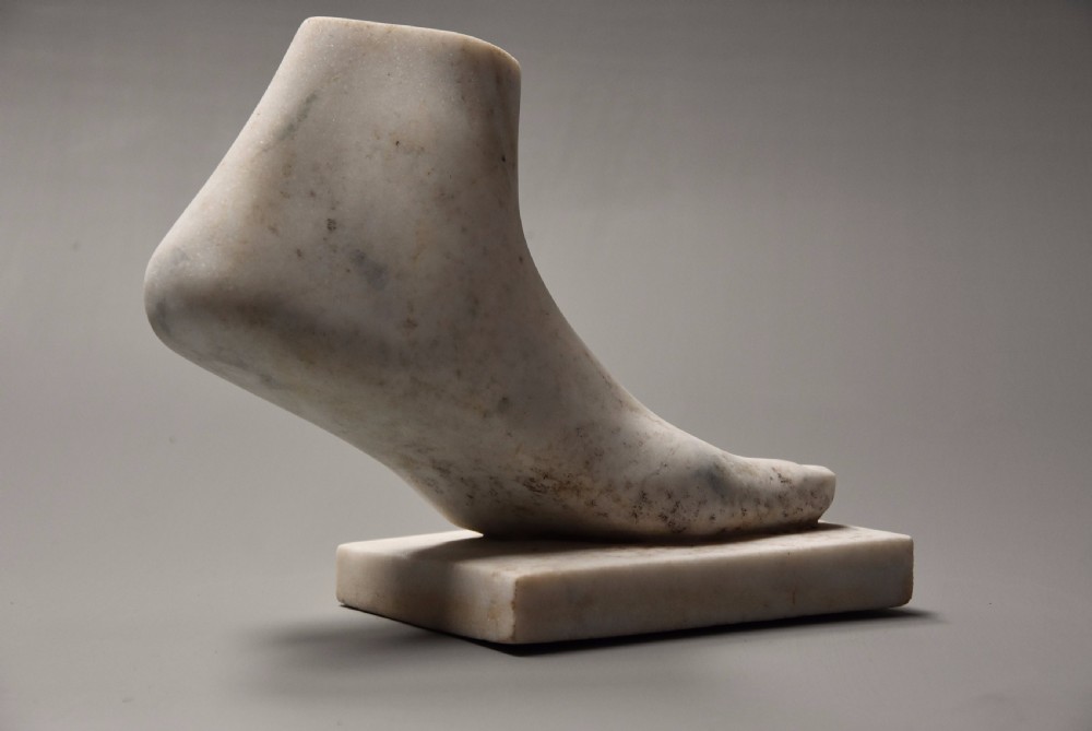 Late 19th century Grand Tour style marble sculpture of a foot, after the Antique View VIII