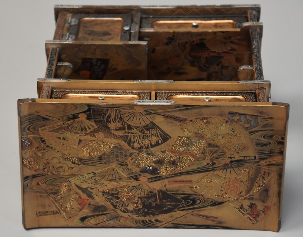 Small early 20thc Meiji period Japanese gold & black lacquered shodana table cabinet View VIII