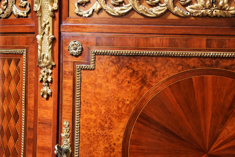Superb quality early 20thc French Kingwood commode (or cabinet) of bow form with finely figured marble top View VII