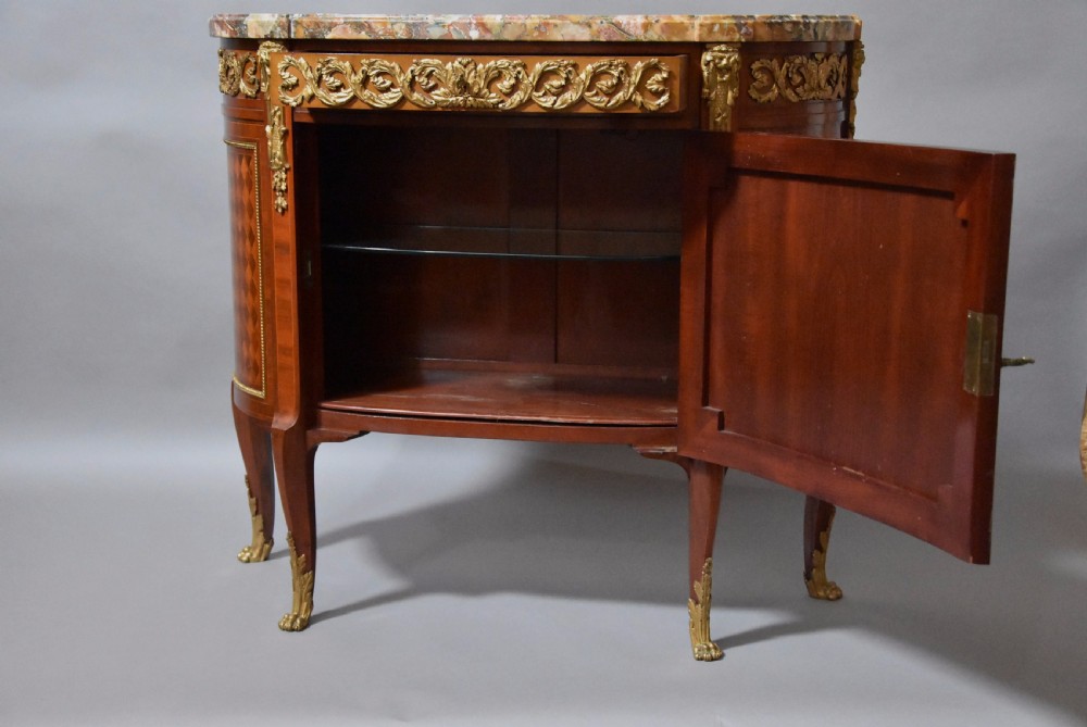Superb quality early 20thc French Kingwood commode (or cabinet) of bow form with finely figured marble top View VIII