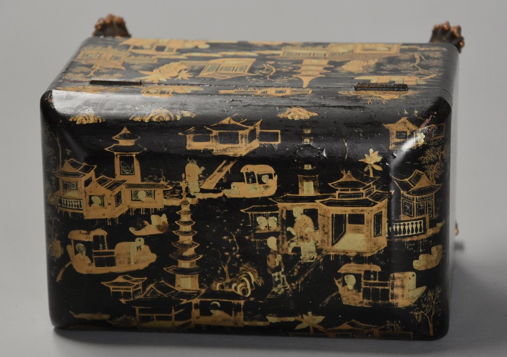 19th century Regency Chinoiserie style casket with lacquer and gilt decoration View IX