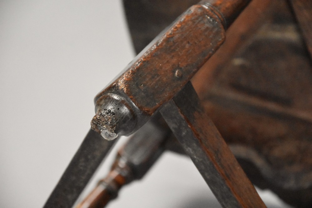 Early 18th century oak cricket table or tavern table View XII