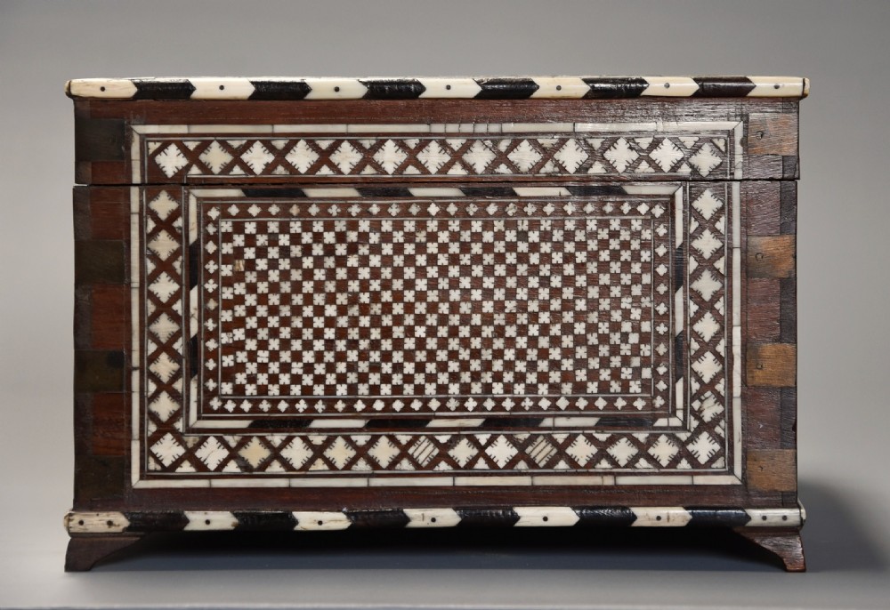 Superb quality 19thc Anglo Indian shisham wood, brass, ivory & ebony inlaid box View VII