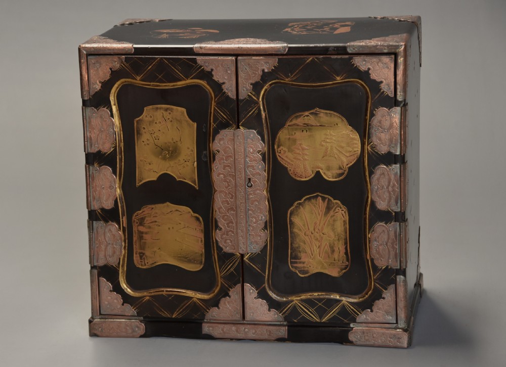 Early 20th century Japanese two door lacquered table cabinet View IV