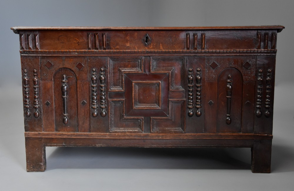 Rare mid-late 17th century oak moulded front coffer with fine patina View IV