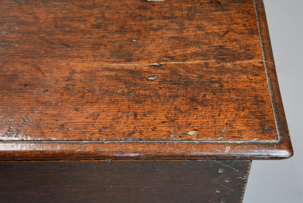 Late 17th century oak six plank coffer with excellent patina narrow proportions View VII