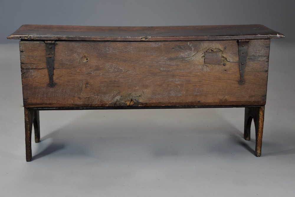 Late 17th century oak six plank coffer with excellent patina narrow proportions View XI