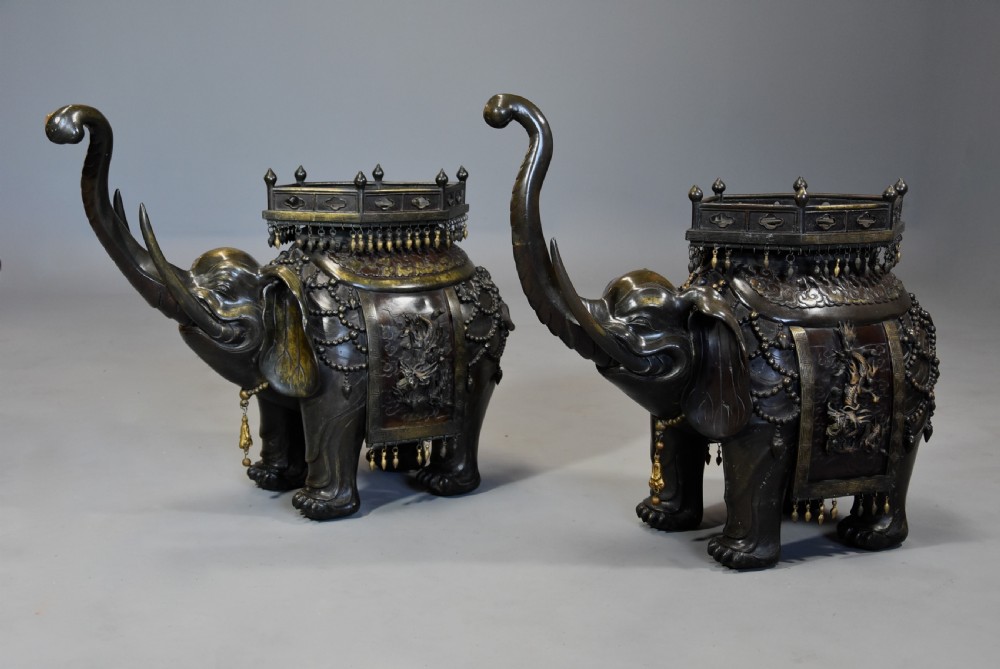 Pair of large fine quality late 19thc Japanese Meiji bronze elephant incense burners or koro View XIII