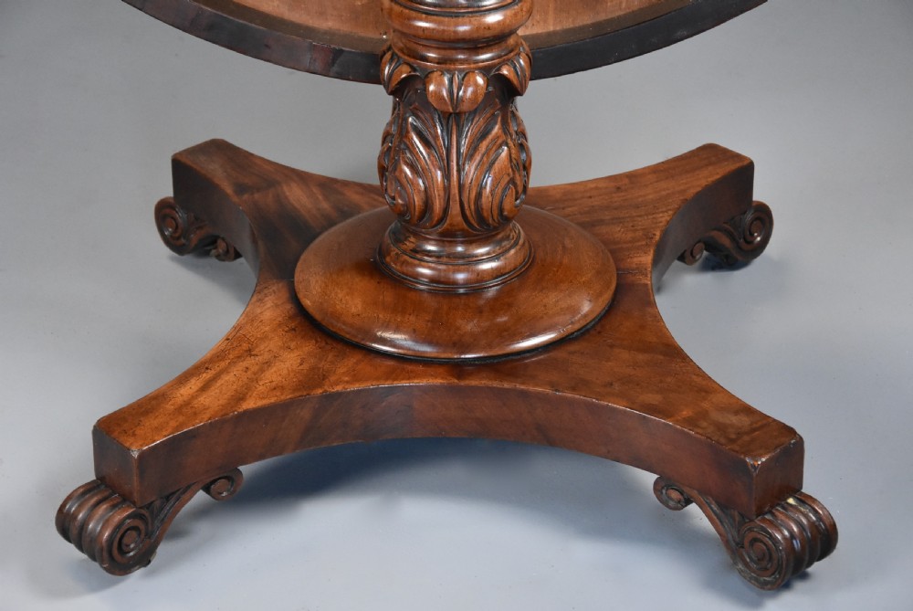 Superb quality William IVth mahogany tilt top breakfast table of fine patina View VIII