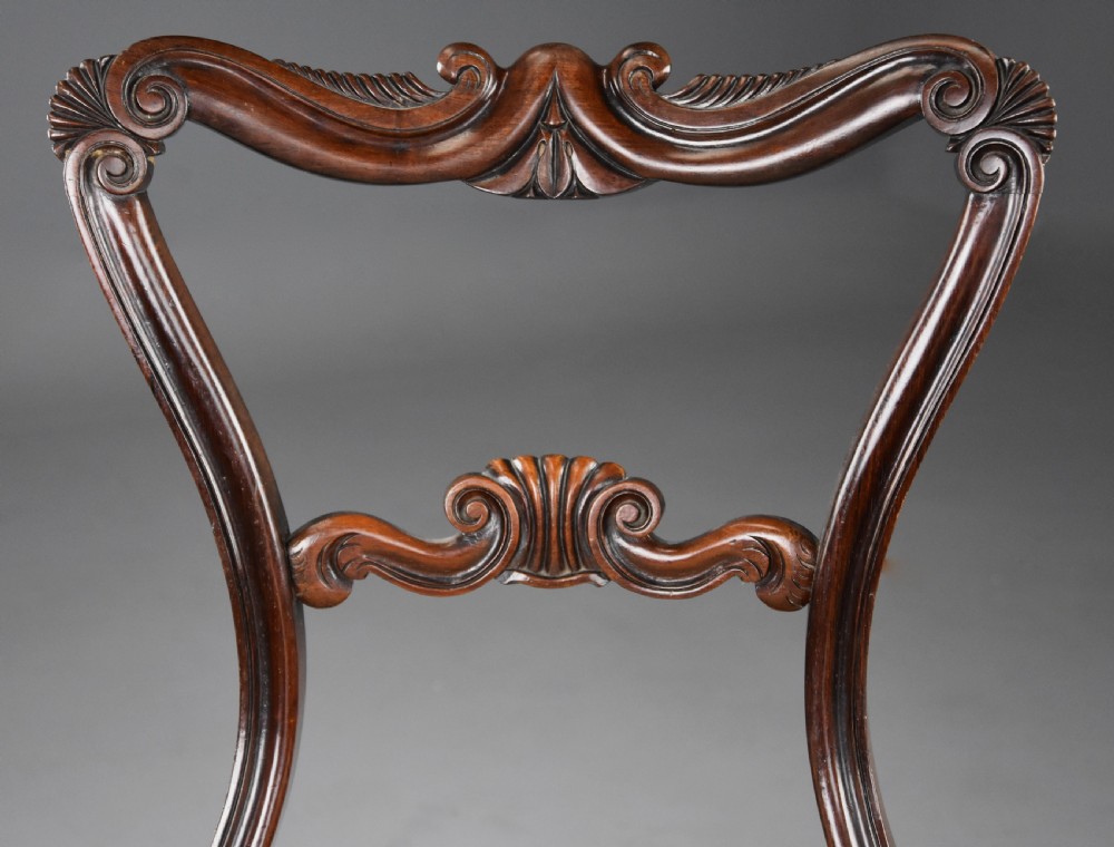 Fine quality early-mid 19th century set of six rosewood dining chairs in the manner of Gillows View V