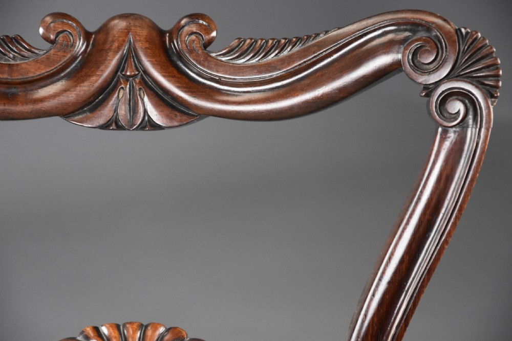 Fine quality early-mid 19th century set of six rosewood dining chairs in the manner of Gillows View VI