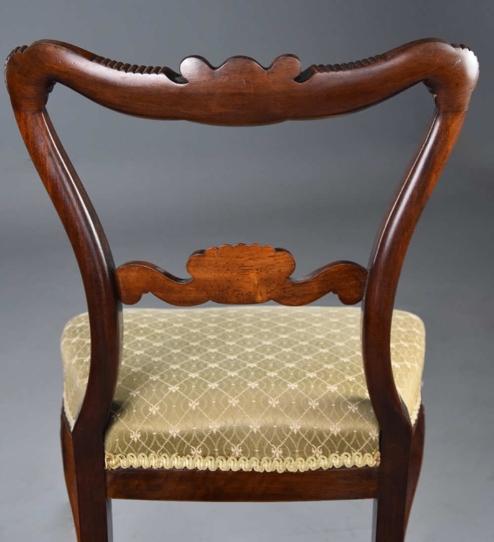 Fine quality early-mid 19th century set of six rosewood dining chairs in the manner of Gillows View XI
