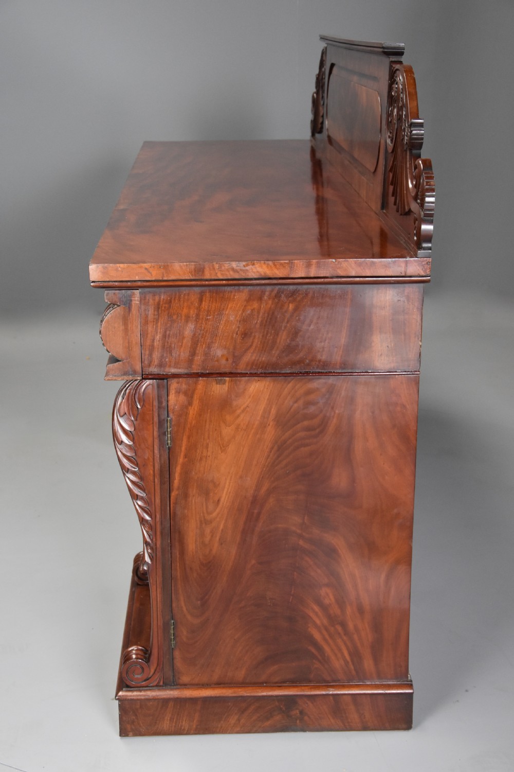 Fine quality mid 19th century mahogany pedestal sideboard View XIII