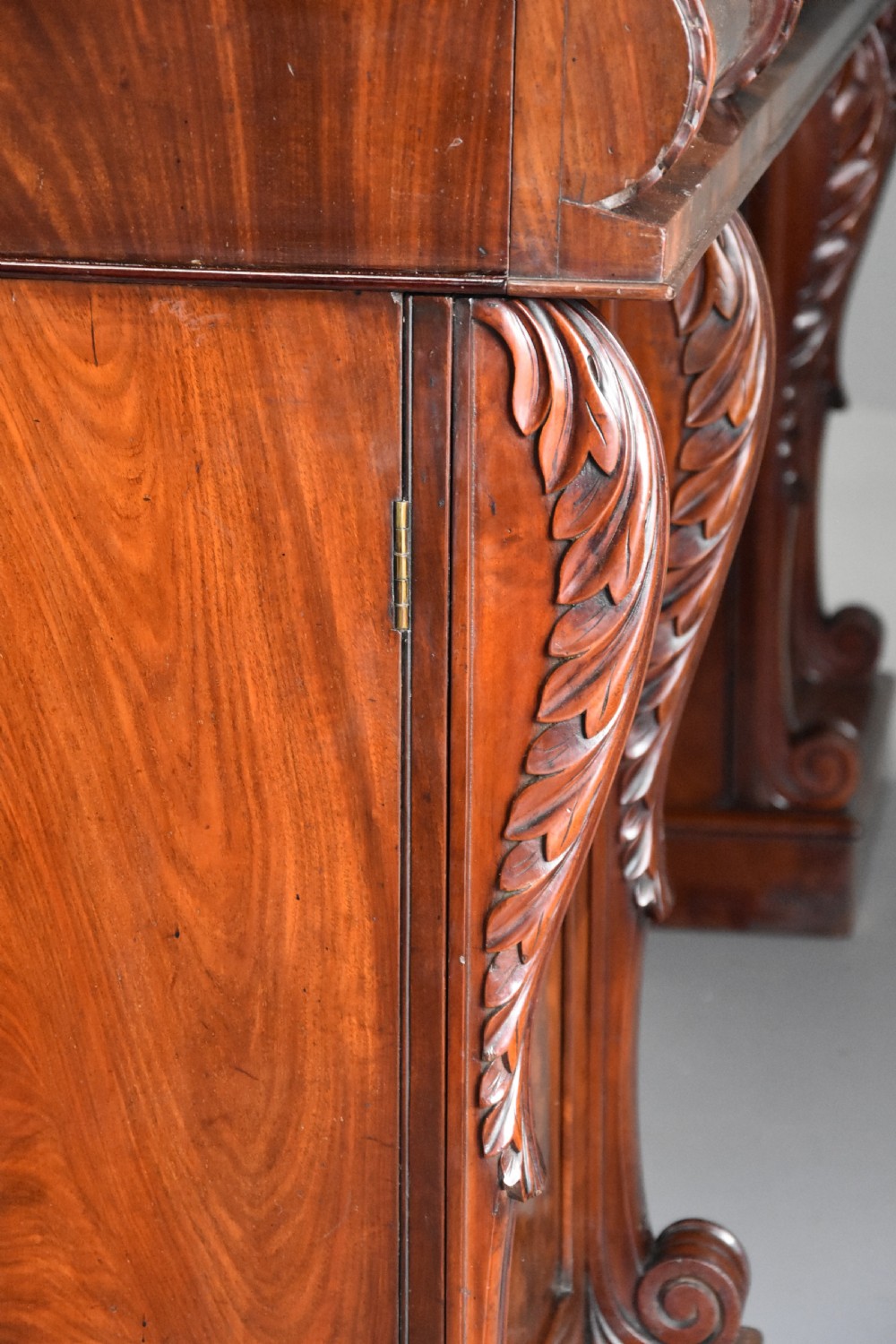 Fine quality mid 19th century mahogany pedestal sideboard View XIV