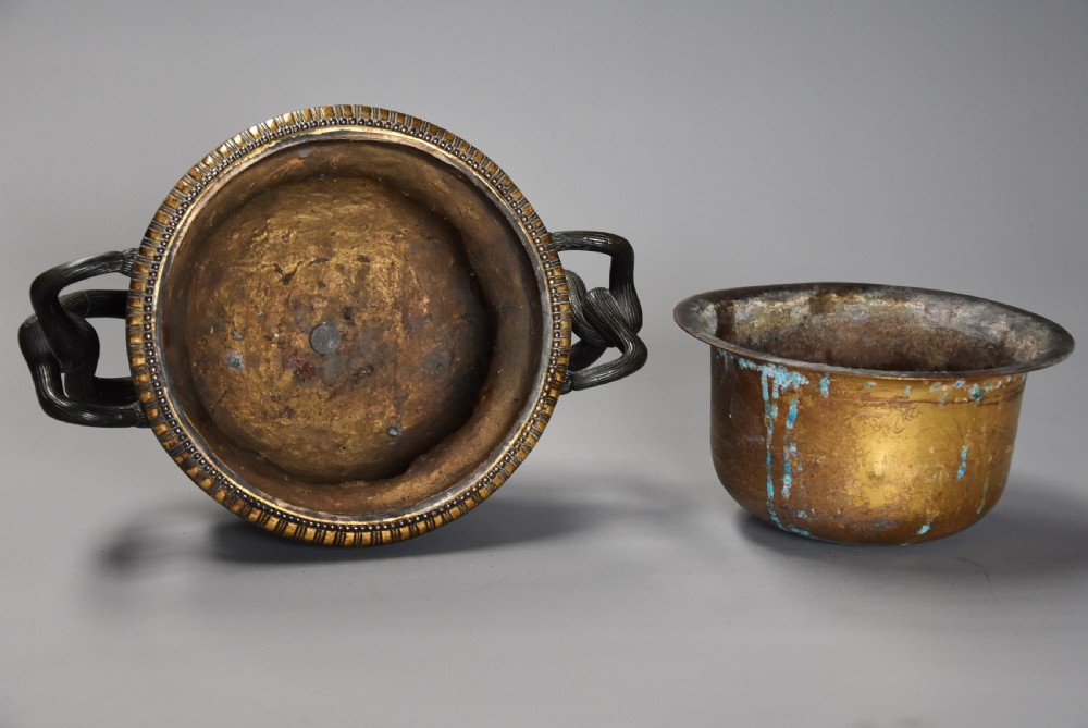 Italian 19th century Grand Tour bronze reduction of 'The Warwick Vase', after the antique View X